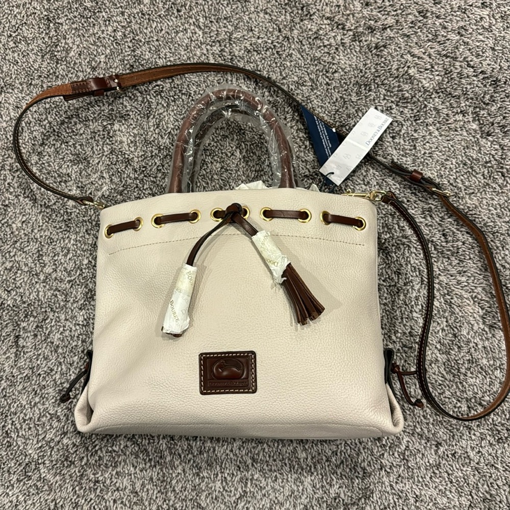 NWT Dooney & Bourke cream and brown leather purse.